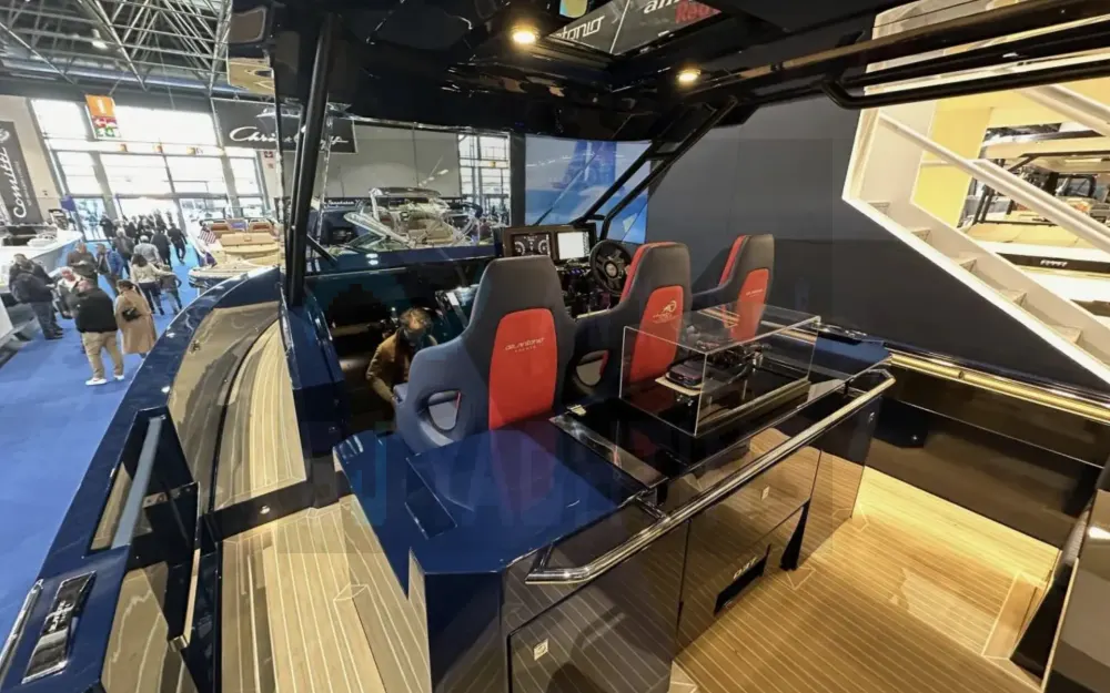slider 8 De Antonio Yachts D37 - null