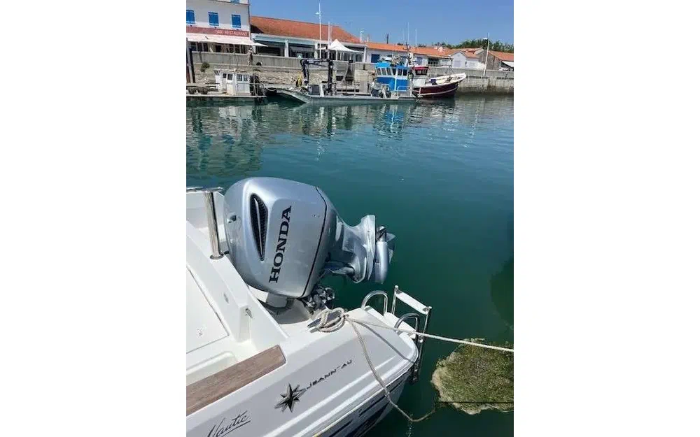 slider 2 Jeanneau Cap Camarat 7.5 CC