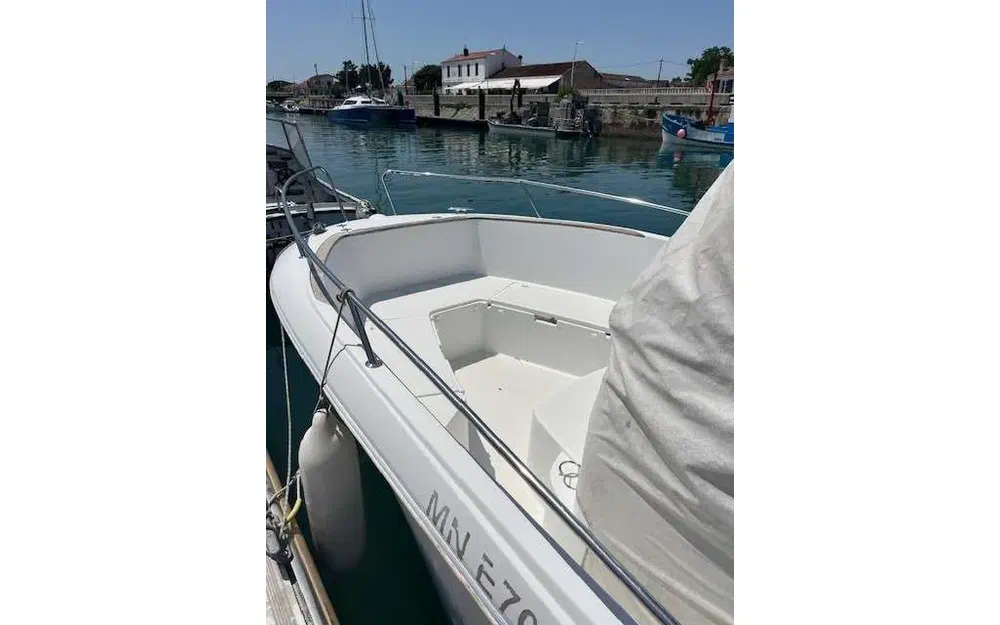 slider 4 Jeanneau Cap Camarat 7.5 CC