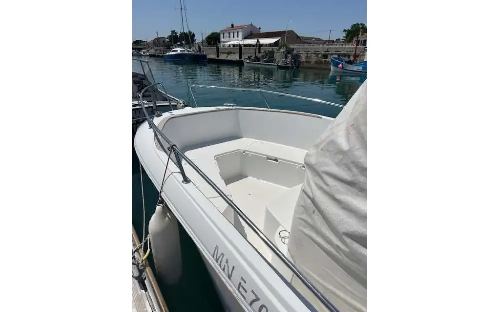 slider 4 Jeanneau Cap Camarat 7.5 CC Serie 2 - null