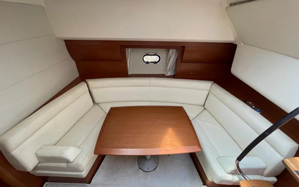 slider 16 Jeanneau Prestige 390