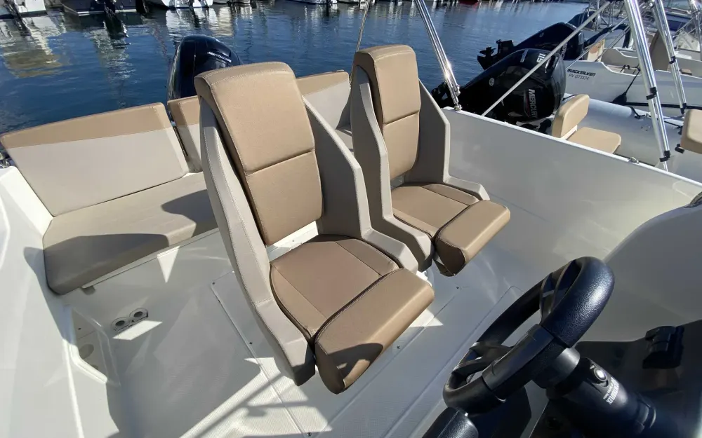 slider 7 Quicksilver Activ 675 Open