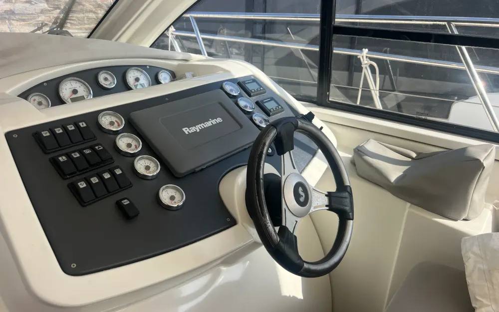 slider 3 Beneteau Flyer Gran Turismo 34 - null