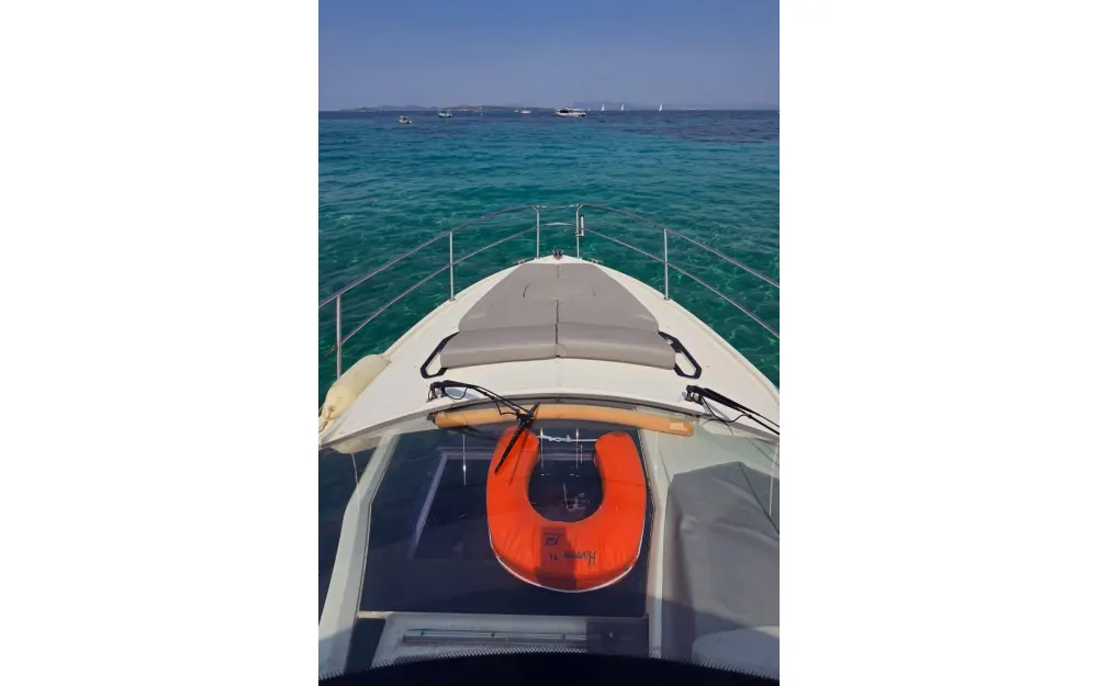 slider 2 Beneteau Flyer Gran Turismo 34