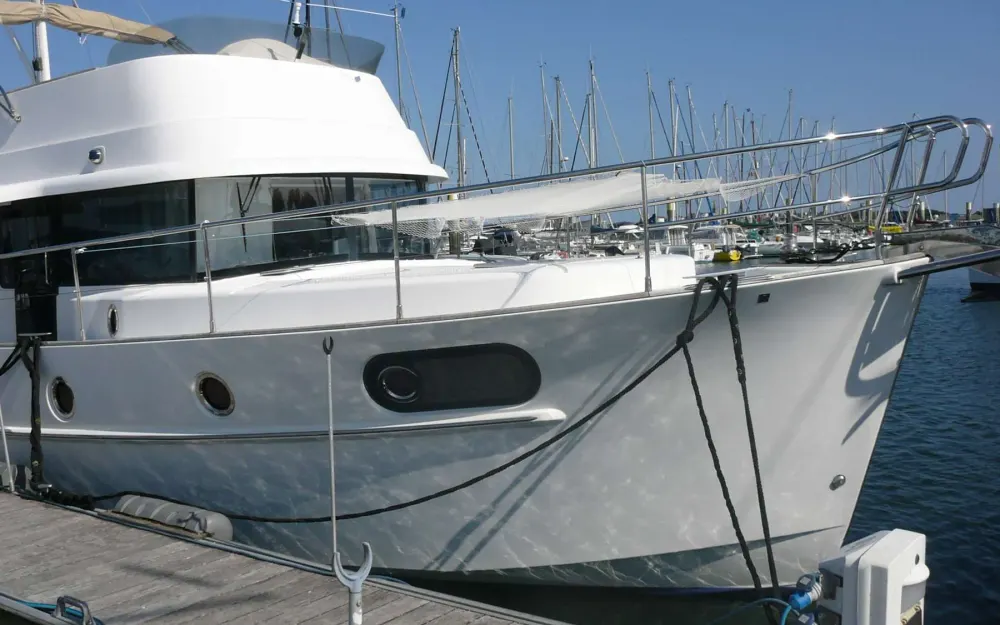 slider 1 Beneteau Swift Trawler 44