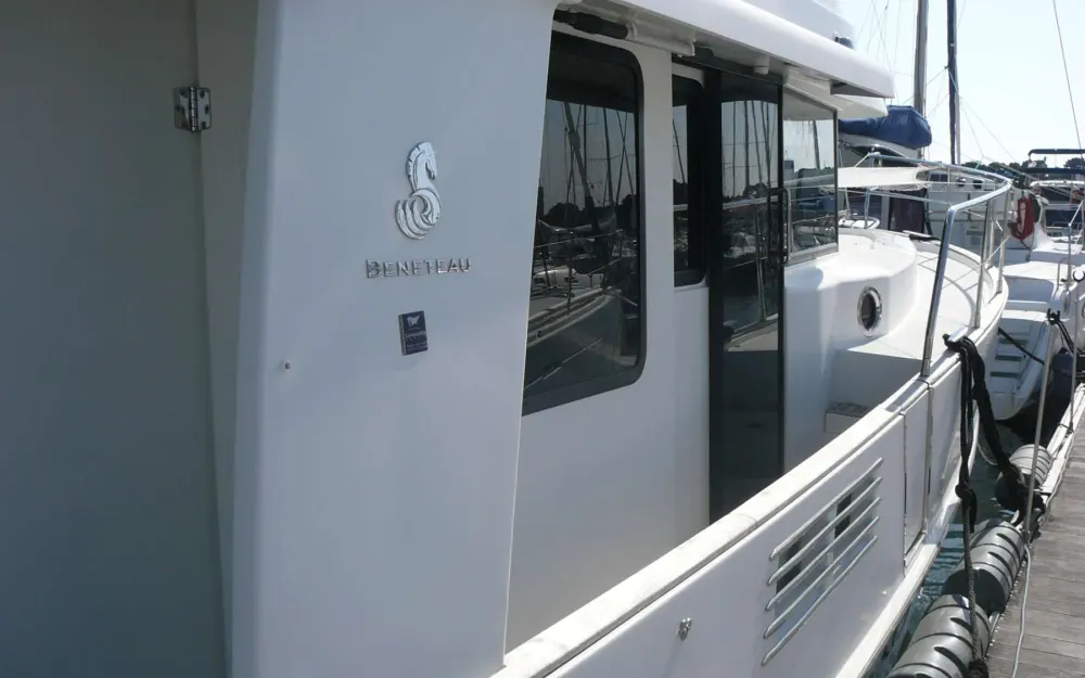 slider 2 Beneteau Swift Trawler 44