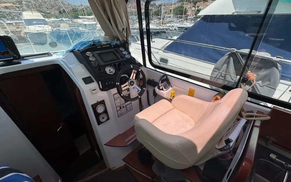 slider 17 Beneteau Antares 30 S