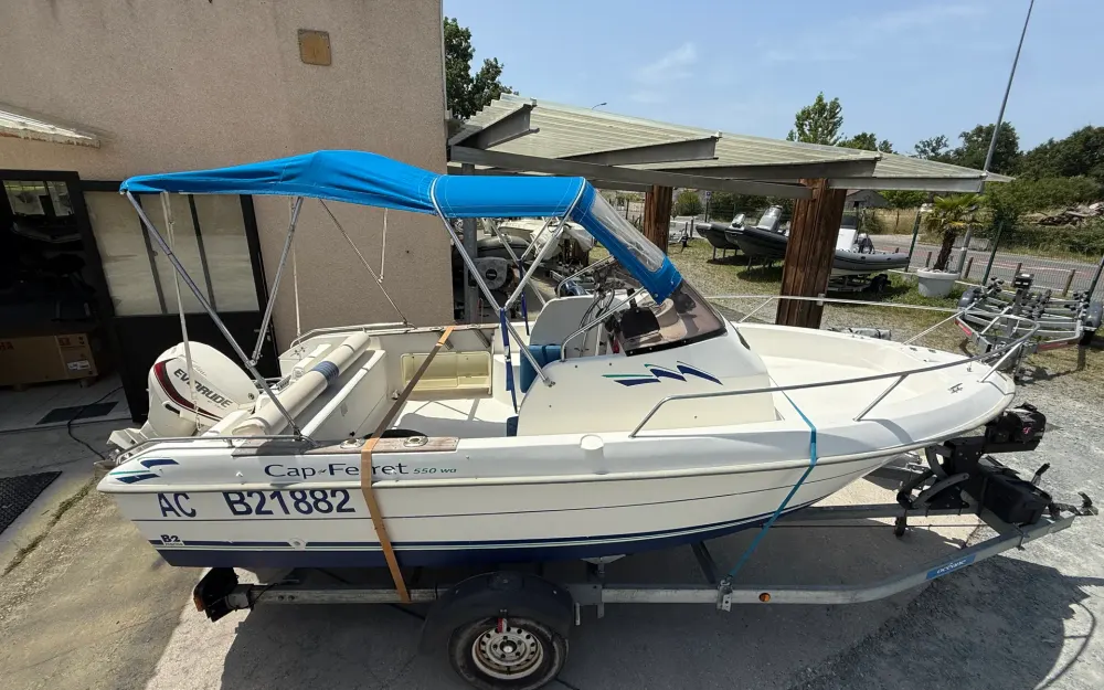 slider 1 B2 Marine Cap Ferret 550 WA