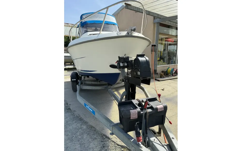 slider 6 B2 Marine Cap Ferret 550 WA