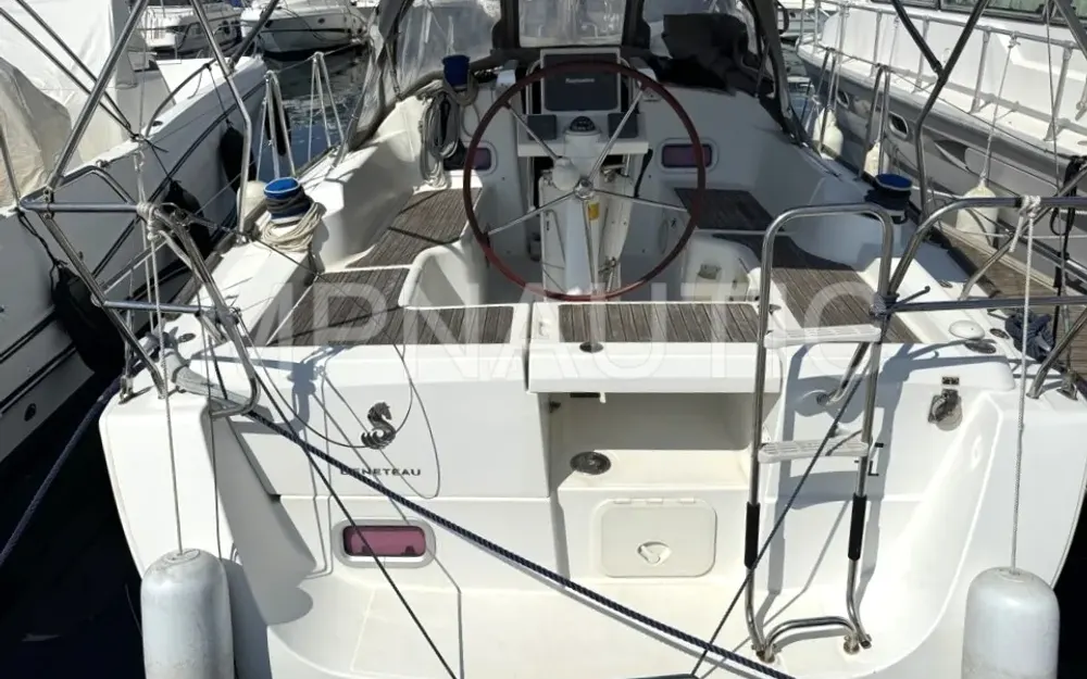 slider 2 Beneteau Oceanis 31 - null