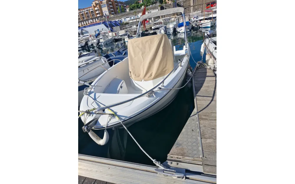 slider 11 Jeanneau Cap Camarat 6.5 CC Serie 2