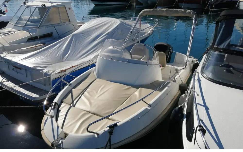 slider 0 Beneteau Flyer 500 - null