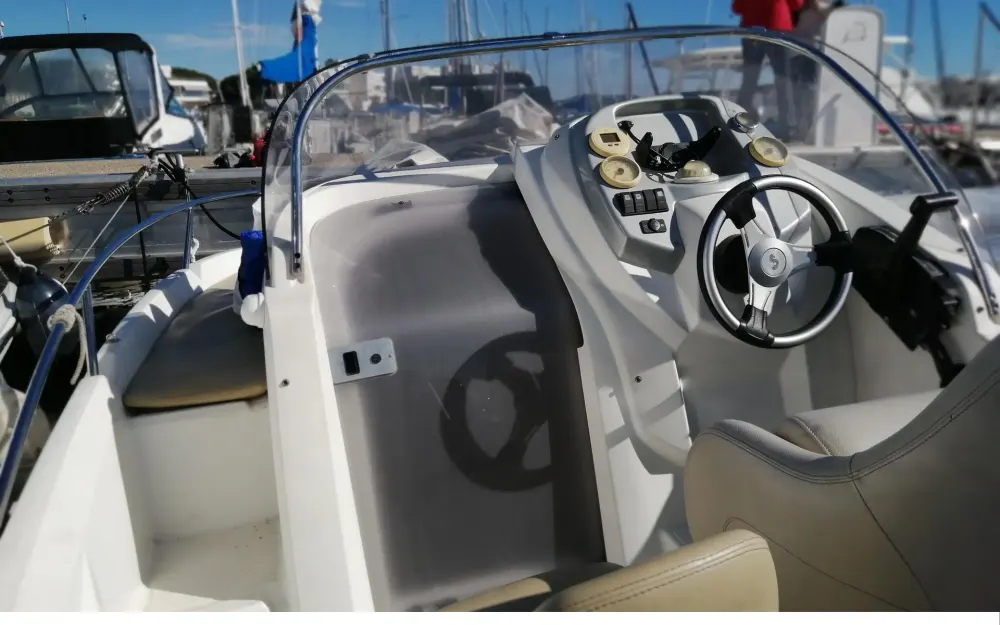 slider 2 Beneteau Flyer 500 - null