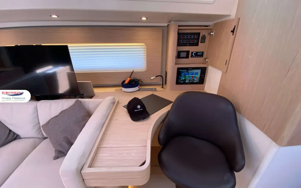 slider 13 Beneteau Oceanis 60 - null