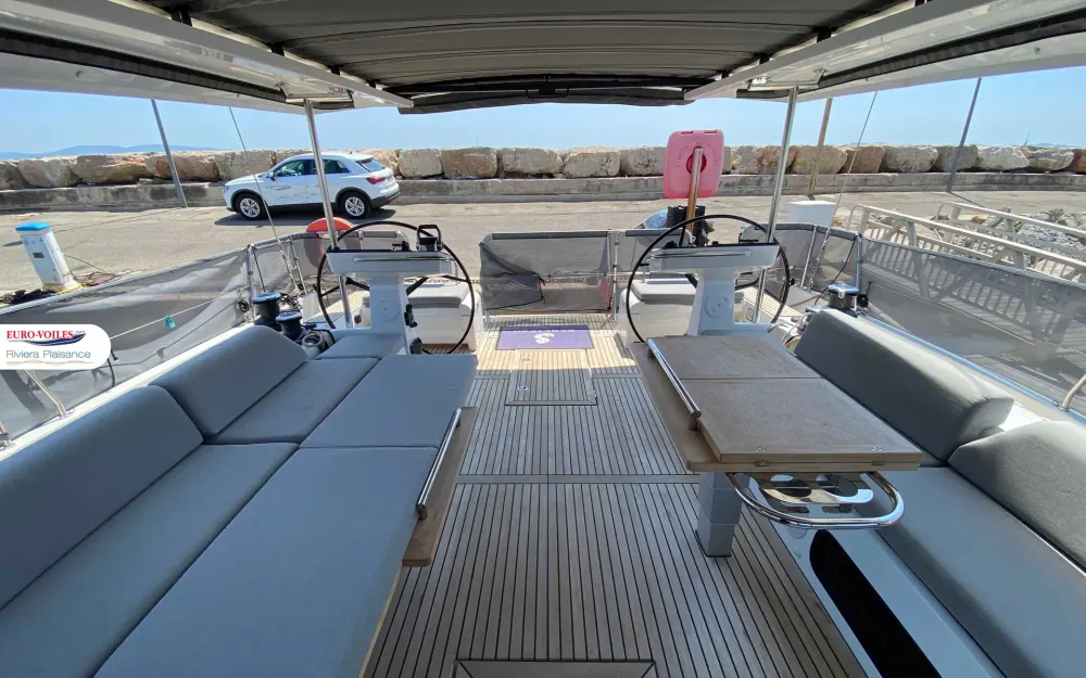 slider 3 Beneteau Oceanis 60 - null