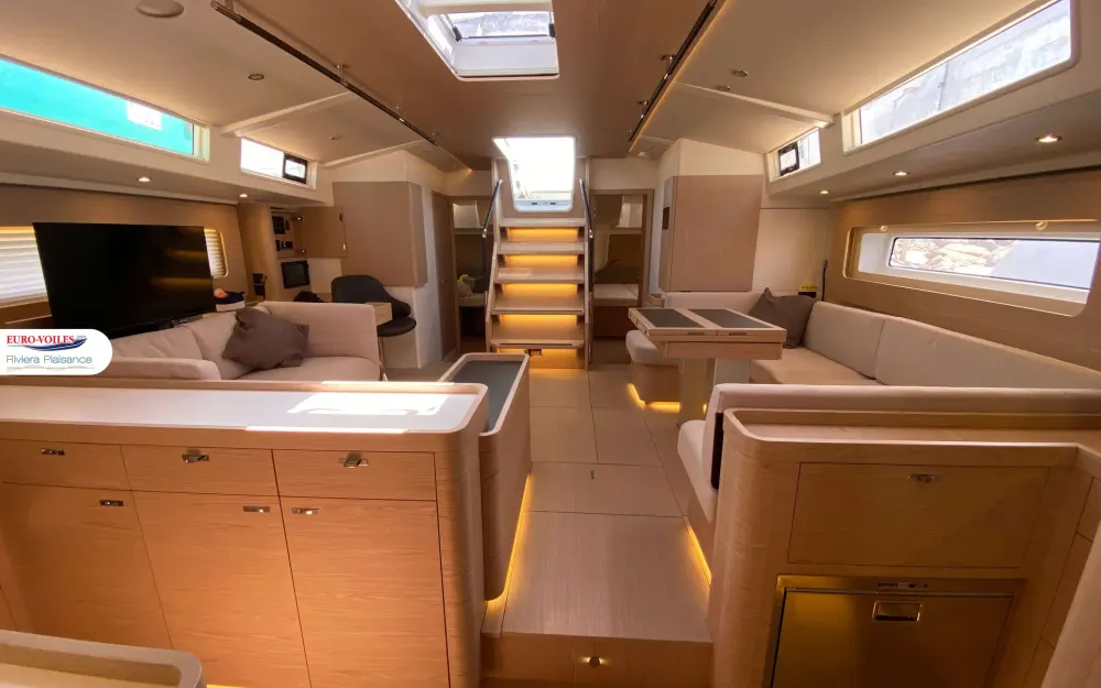 slider 13 Beneteau Oceanis 60