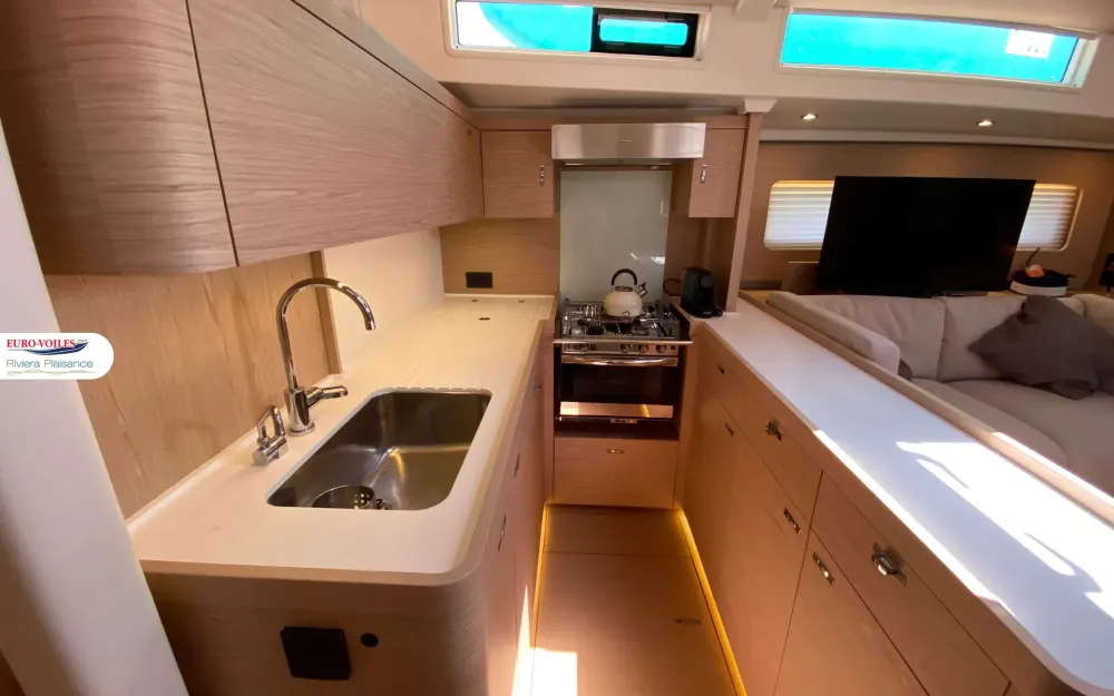 slider 18 Beneteau Oceanis 60