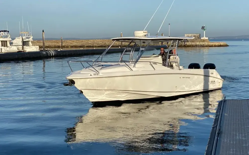 slider 0 Boston Whaler  320 Outrage - null
