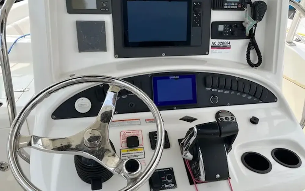 slider 1 Boston Whaler  320 Outrage - null