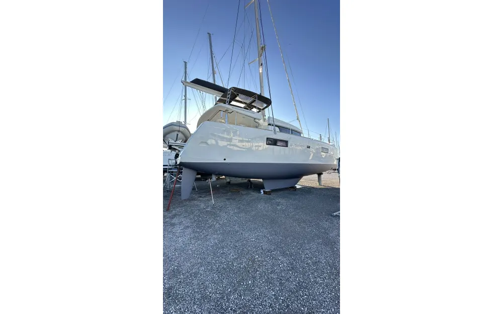 slider 36 Lagoon  52 F