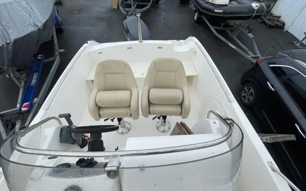 slider 3 Jeanneau Cap Camarat 635 Style