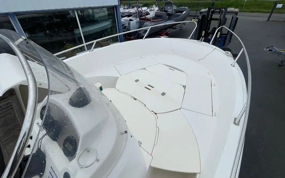 slider 5 Jeanneau Cap Camarat 635