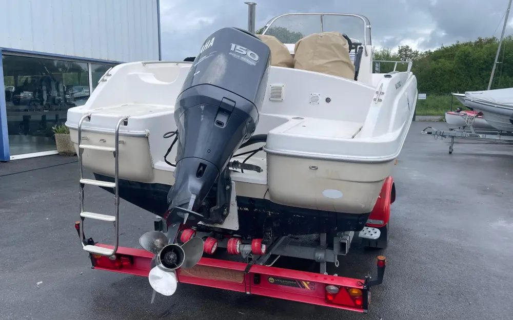 slider 2 Jeanneau Cap Camarat 630 Style