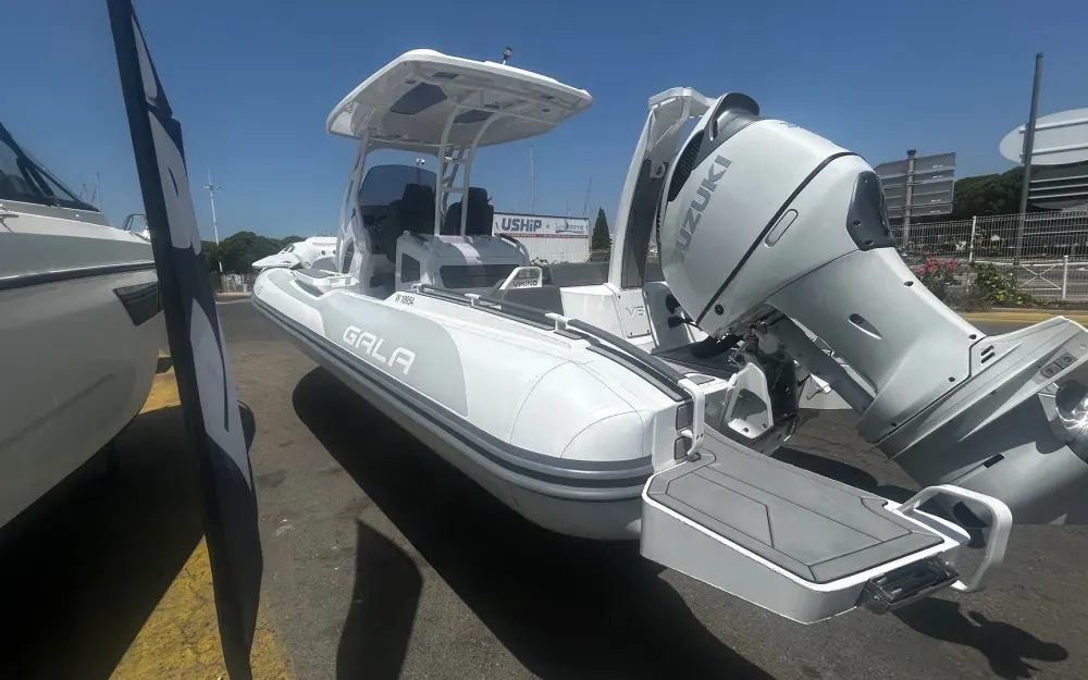 slider 2 Gala Boats V8