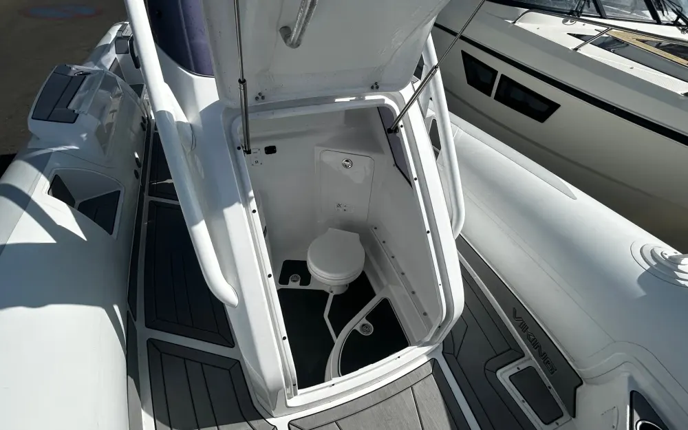 slider 6 Gala Boats V8