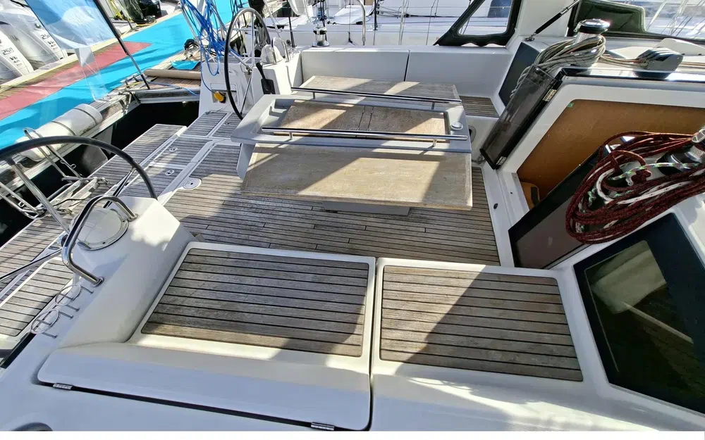slider 11 Beneteau Oceanis 41