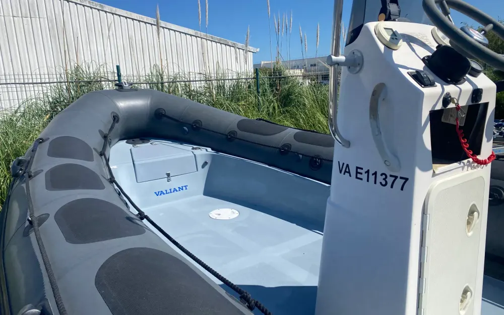 slider 1 Valiant DR 570