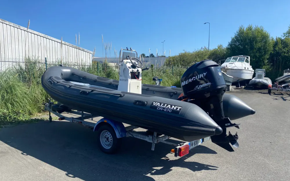 slider 6 Valiant DR 570