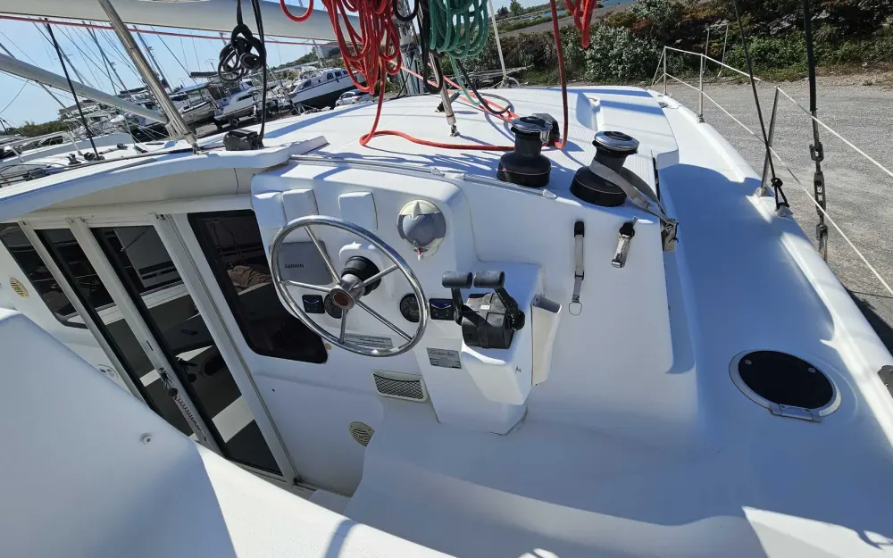 slider 7 Fountaine Pajot Mahe 36 Evolution