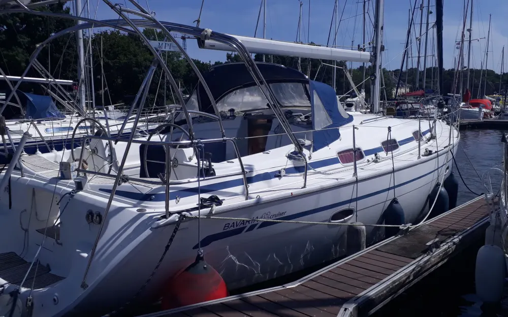 slider 0 Bavaria 42 cruiser