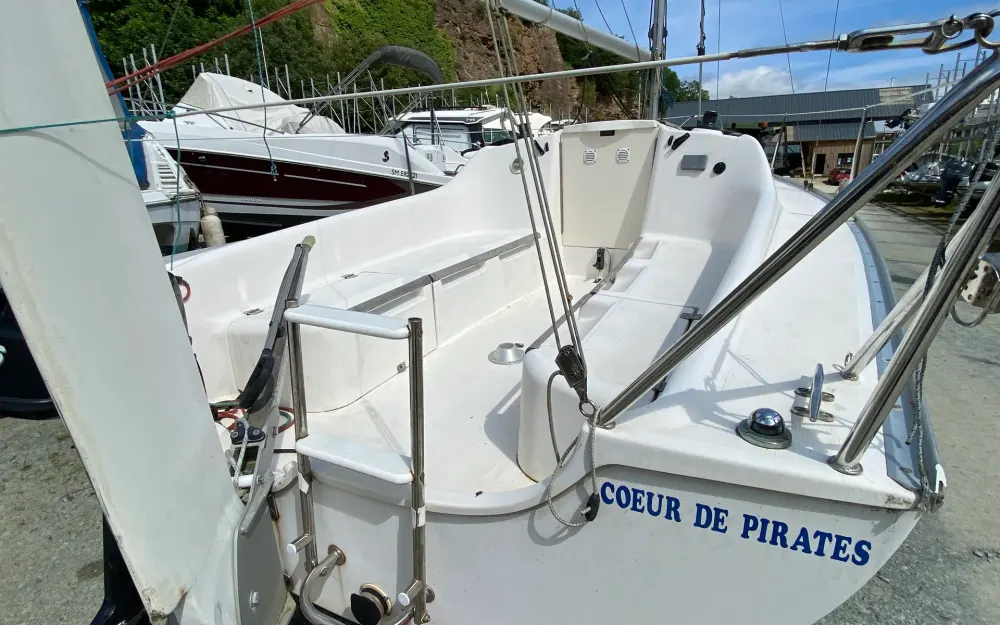 slider 11 Jeanneau Sun 2000