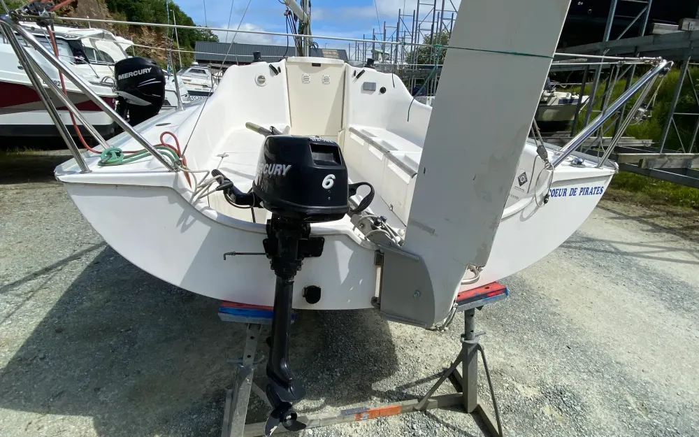 slider 12 Jeanneau Sun 2000