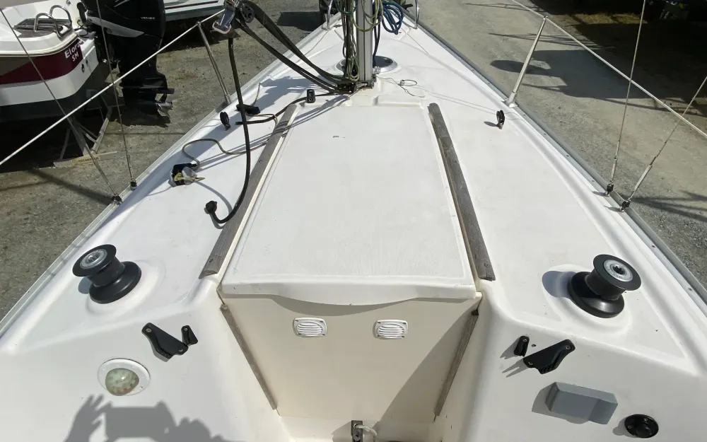 slider 15 Jeanneau Sun 2000
