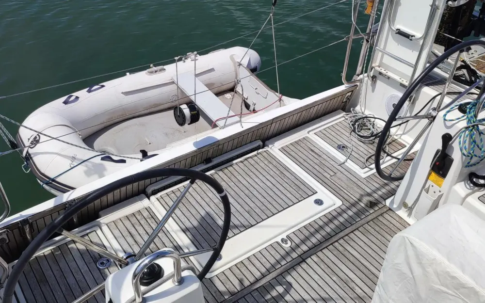 slider 3 Beneteau Oceanis 41.1