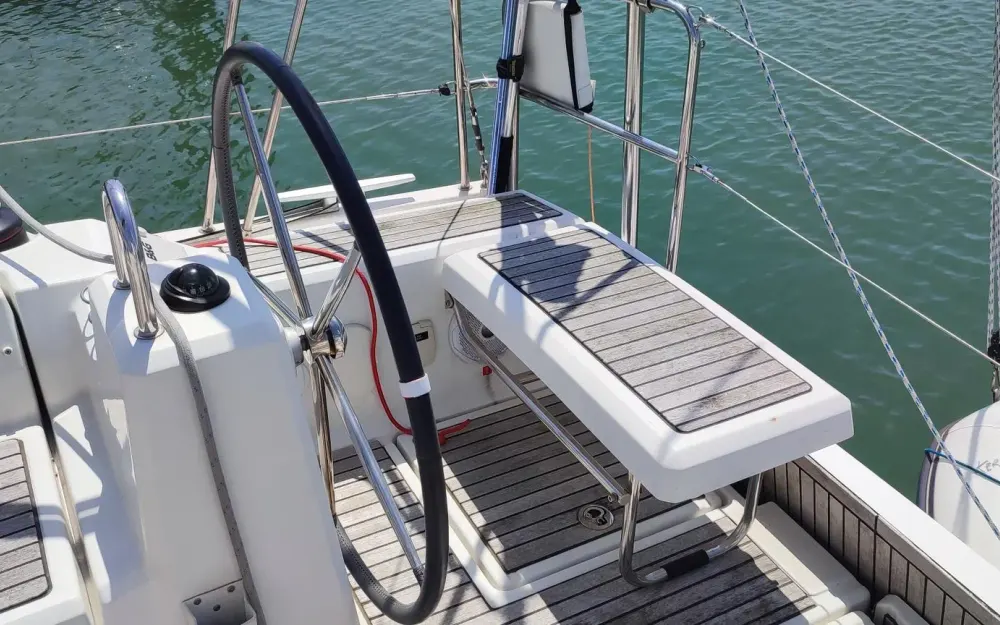 slider 4 Beneteau Oceanis 41.1