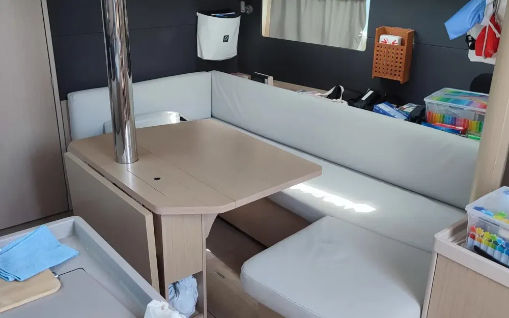 slider 6 Beneteau Oceanis 41.1