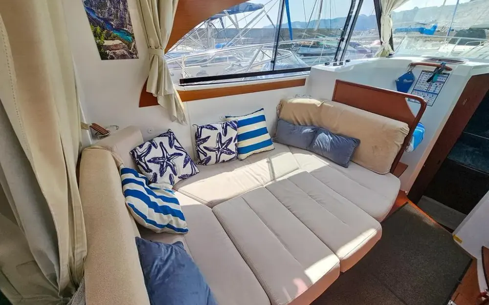 slider 12 Beneteau Antares 30