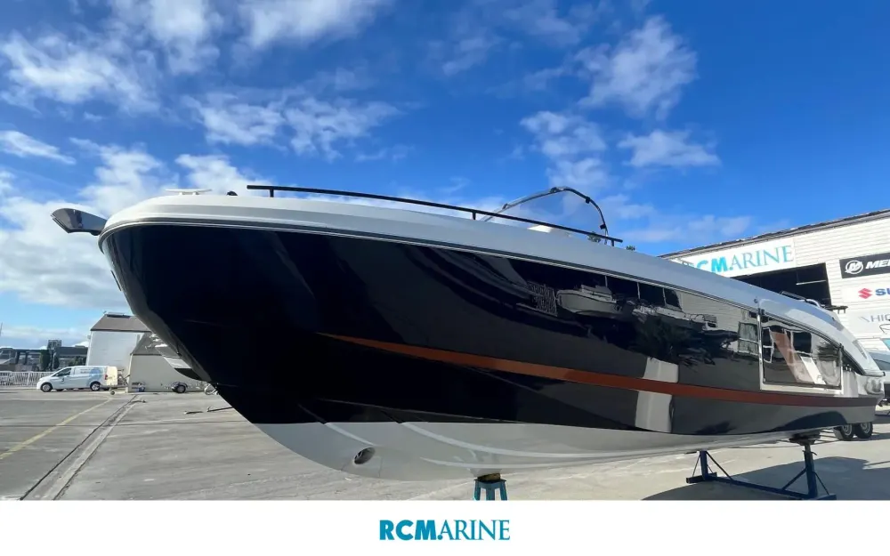 slider 2 Beneteau Flyer 9 Spacedeck