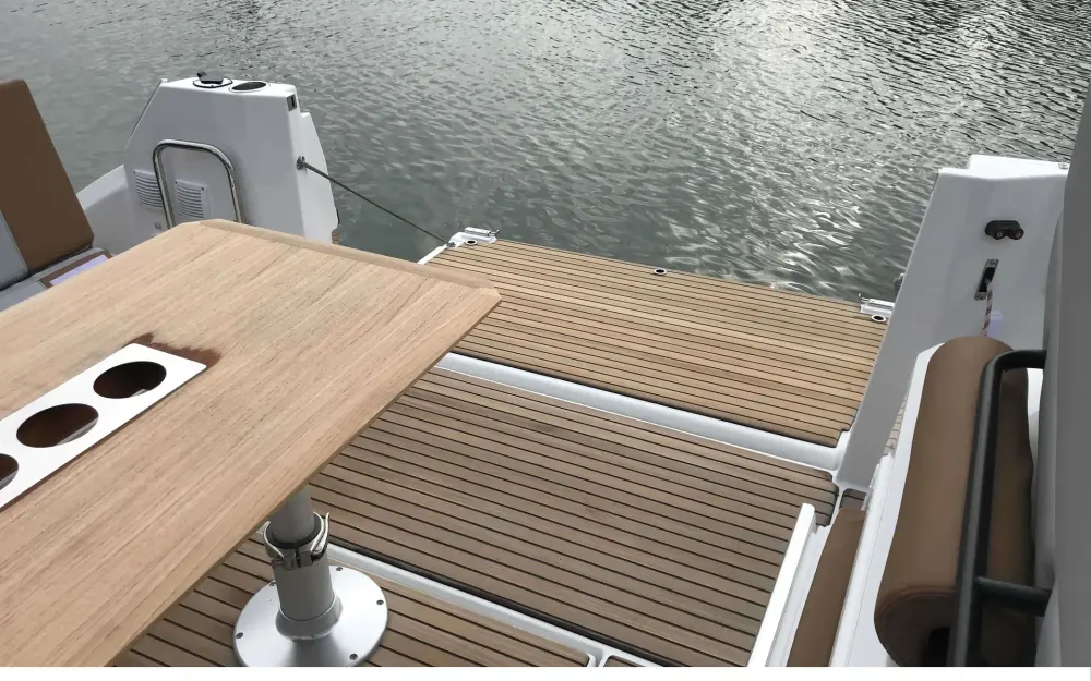 slider 5 Beneteau Flyer 9 Spacedeck