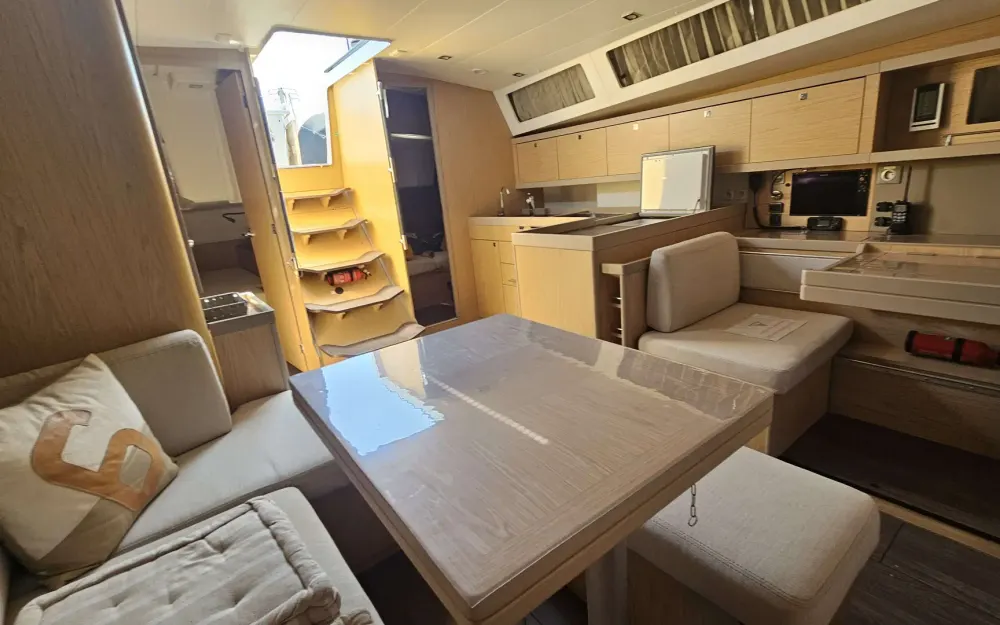 slider 18 Beneteau Oceanis 45