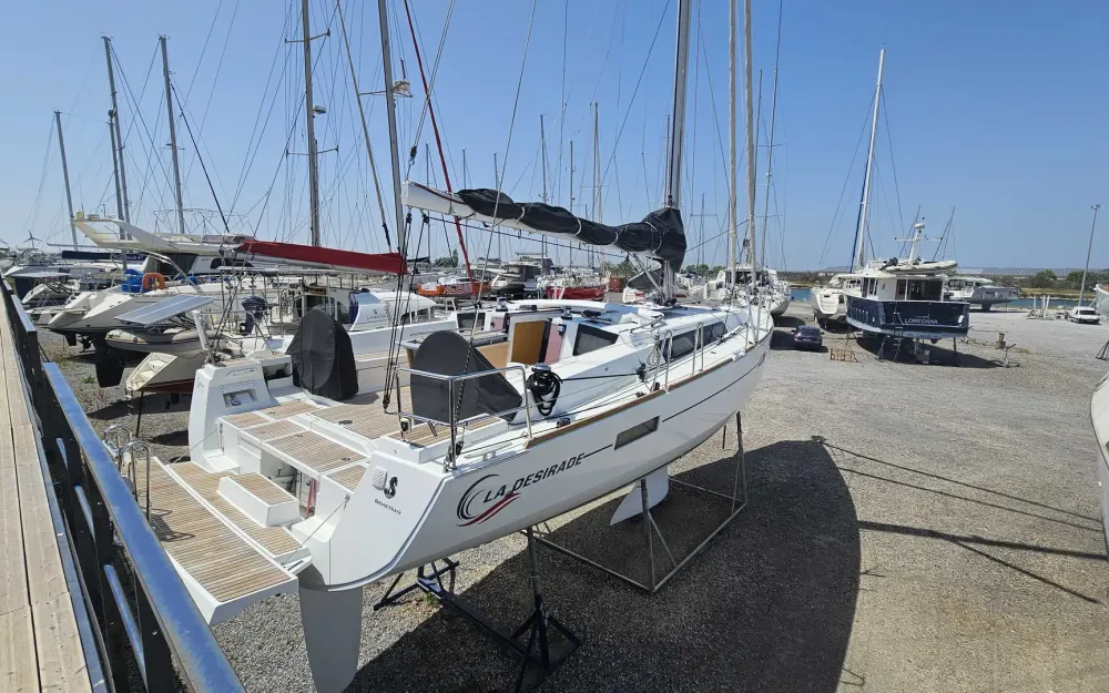slider 2 Beneteau Oceanis 45