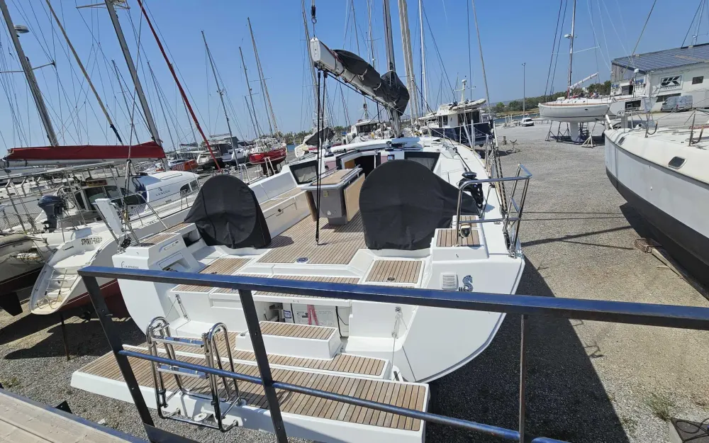 slider 4 Beneteau Oceanis 45