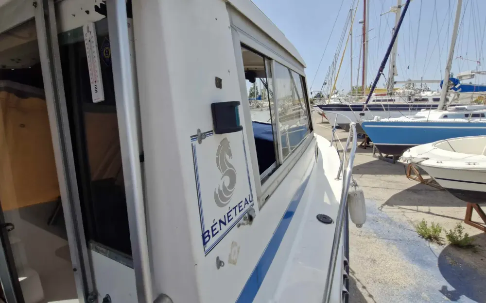 slider 17 Beneteau Antares 730
