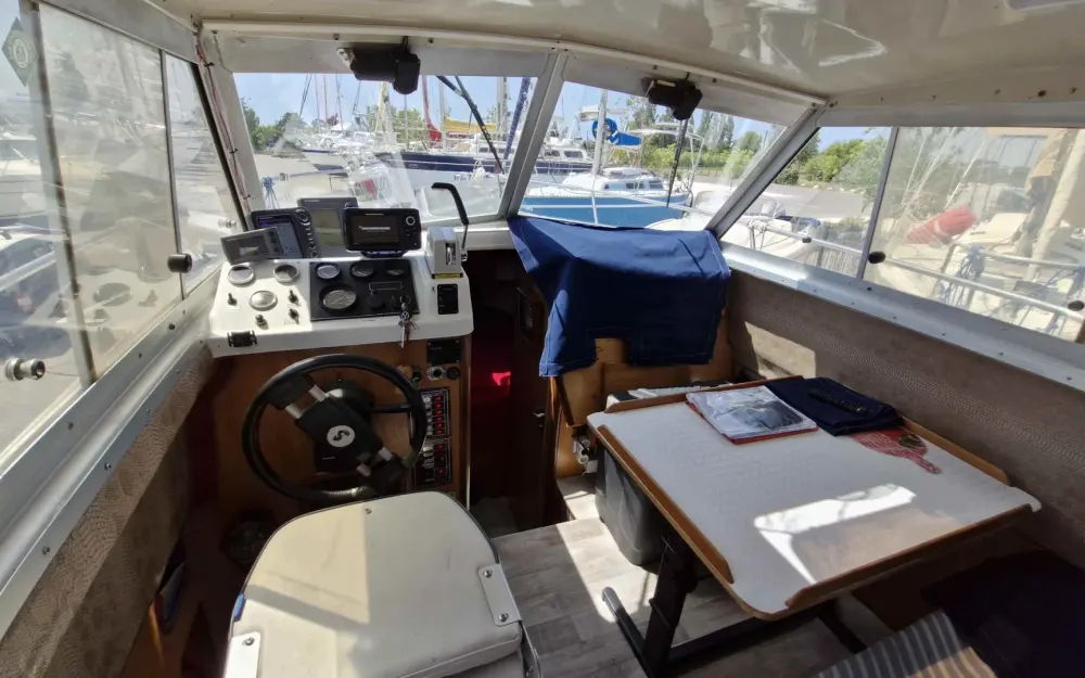 slider 1 Beneteau Antares 730