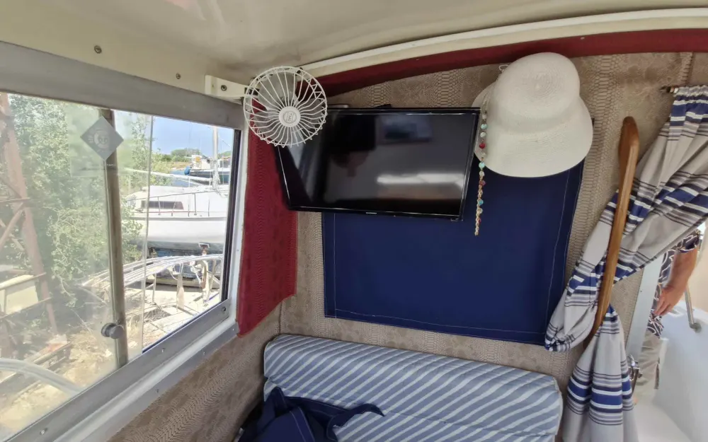 slider 6 Beneteau Antares 730