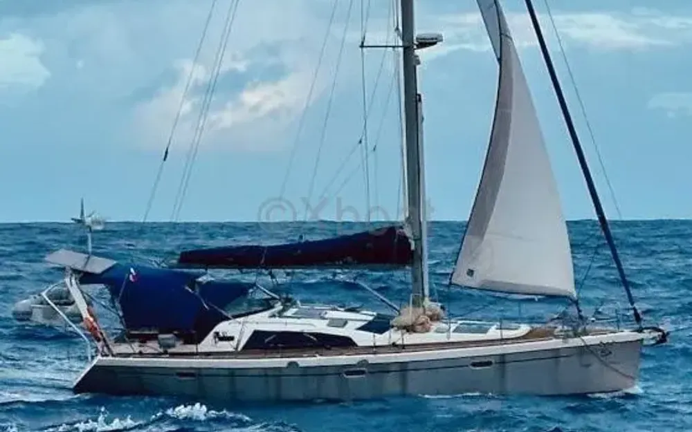 slider 0 Allures Yachting Allures 44
